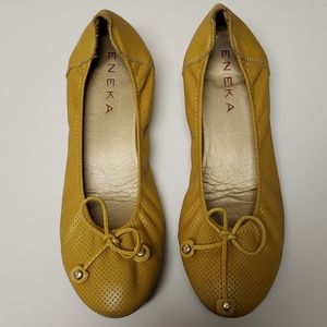 Eneka Sabrina ballet style shoe